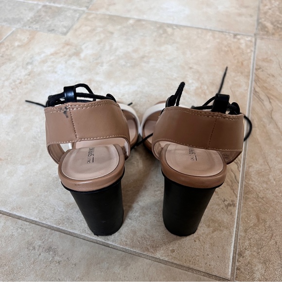 Lace up neutral heels size 8 - Picture 2 of 6